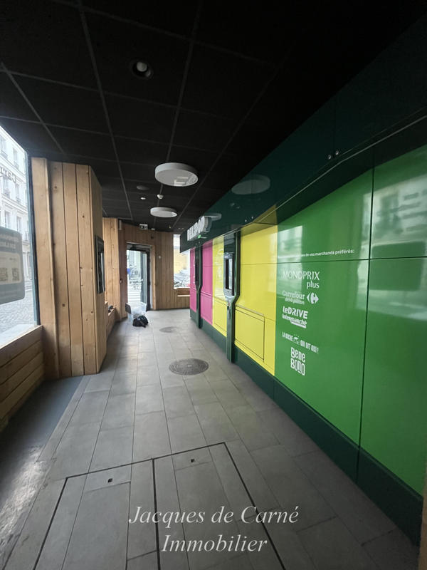 Local commercial - 80 m² - 3 pièces
