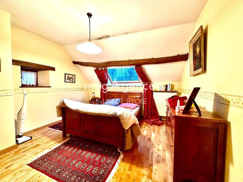 Corps de ferme - 270 m² - 8 pièces