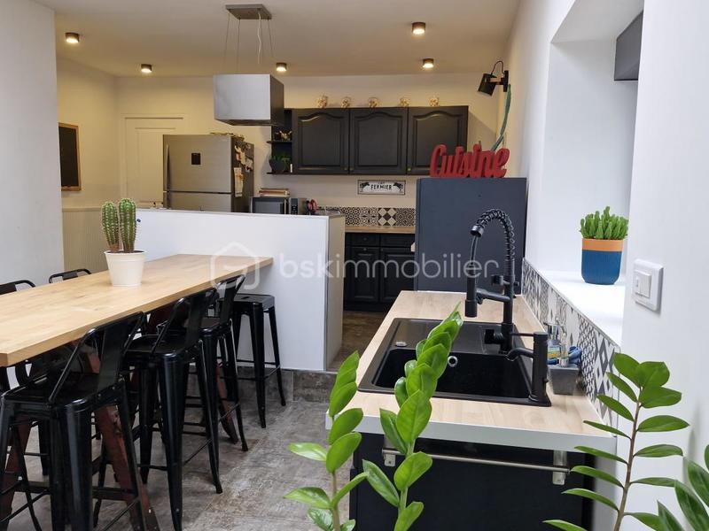 Maison - 143 m² - 5 pièces