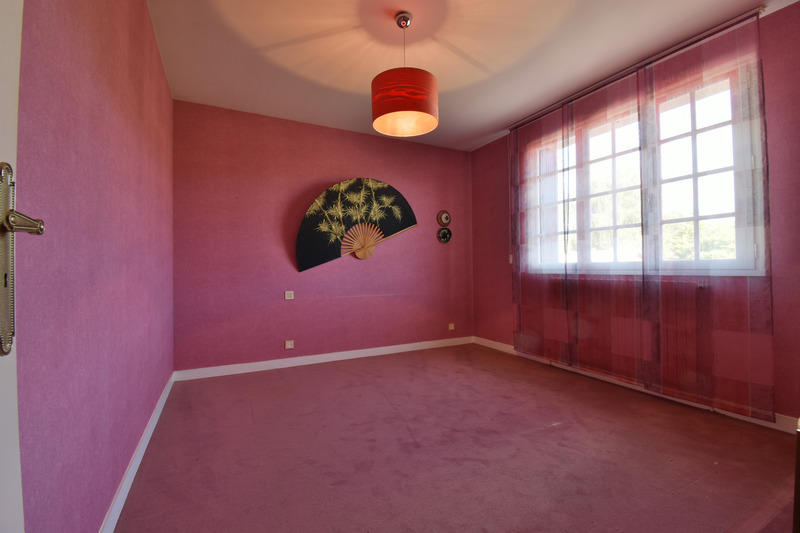 Maison - 350 m² - 12 pièces