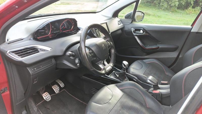 Peugeot 2008 I 1.6 BlueHdi 120 Gt Line - 5 places