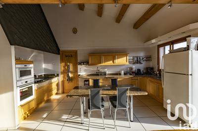 Châlet - 356 m² - 7 pièces