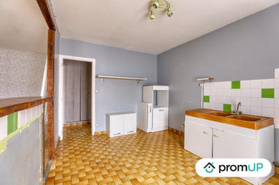 Local commercial - 1 097 m² - 22 pièces