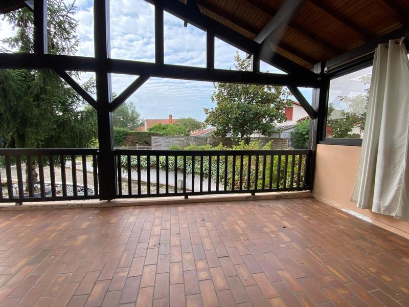 Maison - 180 m² - 6 pièces