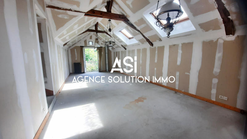 Maison - 240 m² - 7 pièces