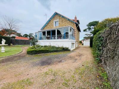 Maison - 184 m² - 6 pièces