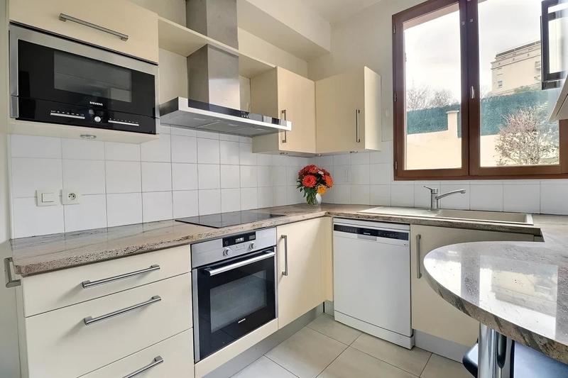 Maison de ville - 76 m² - 4 pièces