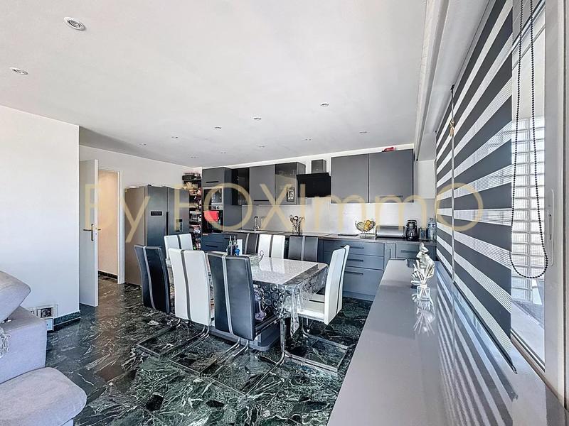 Appartement - 79 m² - 4 pièces