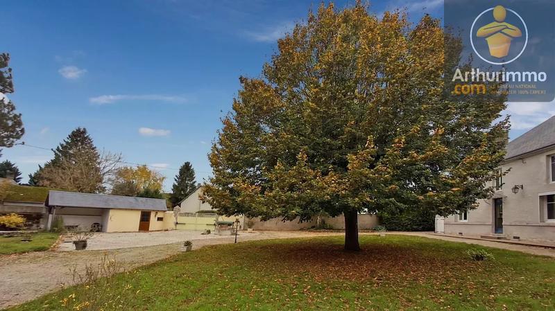 Maison - 223 m² - 9 pièces