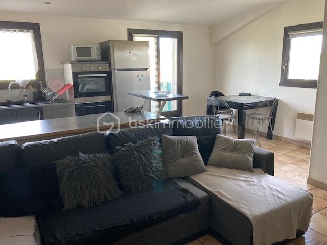 Local commercial - 204 m² - 8 pièces