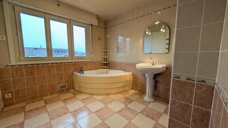 Maison - 111 m² - 5 pièces