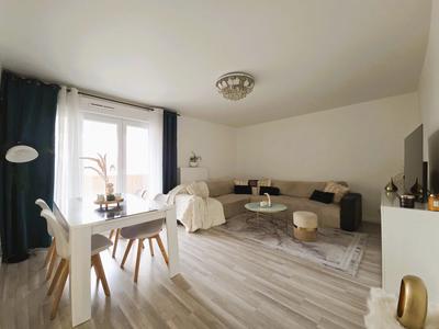 Appartement - 82 m² - 4 pièces