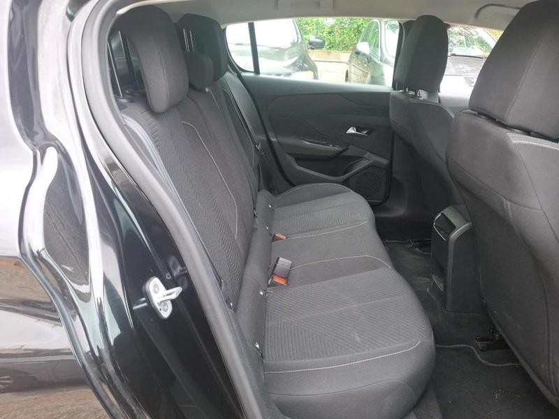 Peugeot 308 III BlueHDI 130 Active Pack