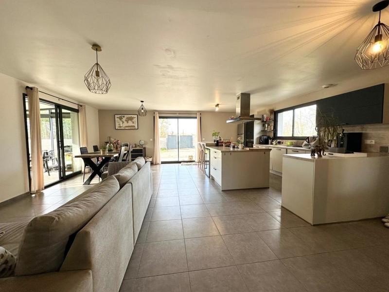 Maison - 120 m² - 5 pièces