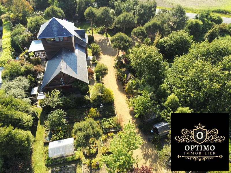 Villa - 168 m² - 9 pièces