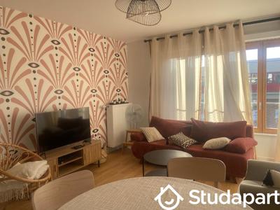 Chambre - 13 m² - 1 pièce