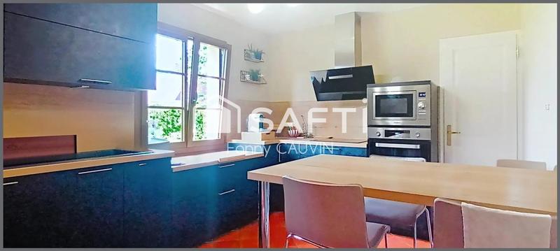 Maison - 180 m² - 9 pièces