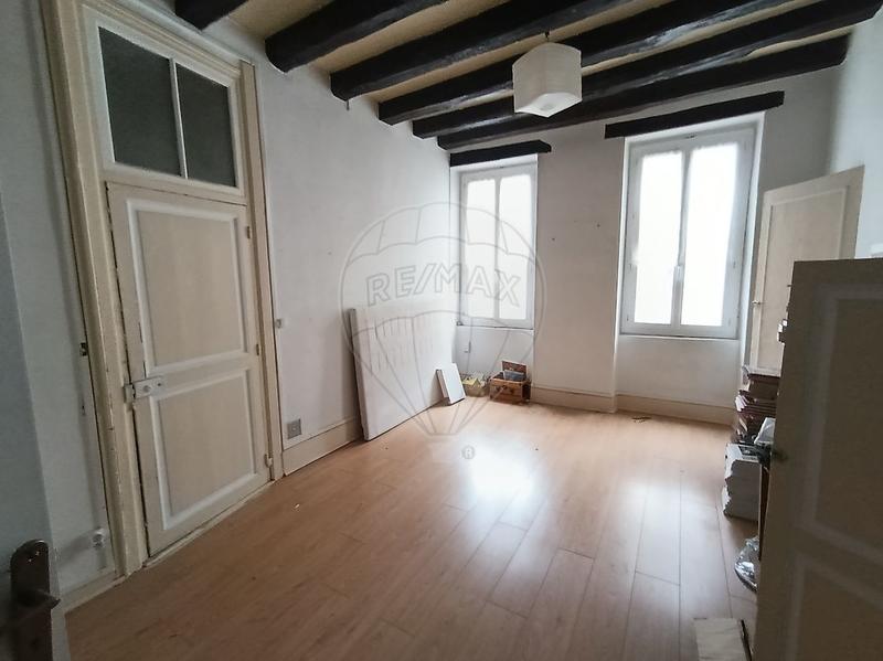 Immeuble - 58 m² - 6 pièces