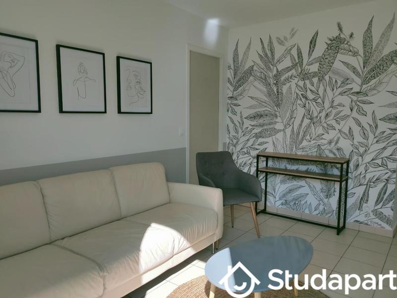 Chambre - 13 m² - 1 pièce