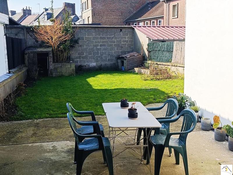 Maison traditionnelle - 96 m² - 5 pièces