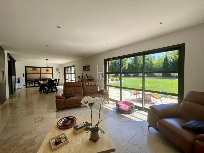 Villa - 195 m² - 6 pièces