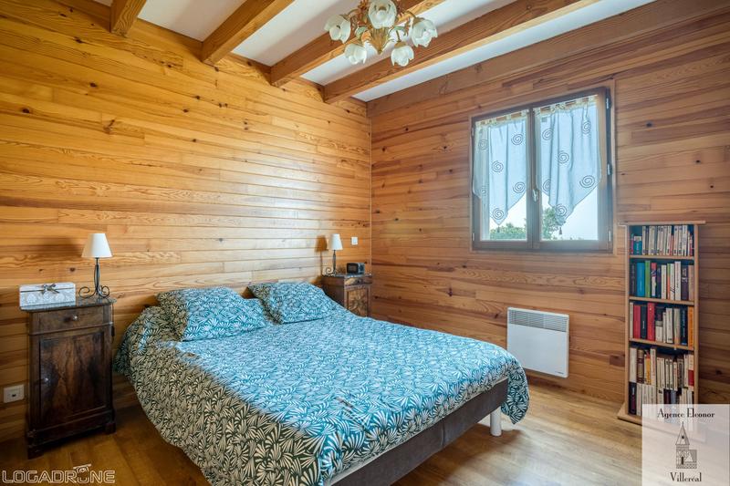 Maison traditionnelle - 165 m² - 7 pièces