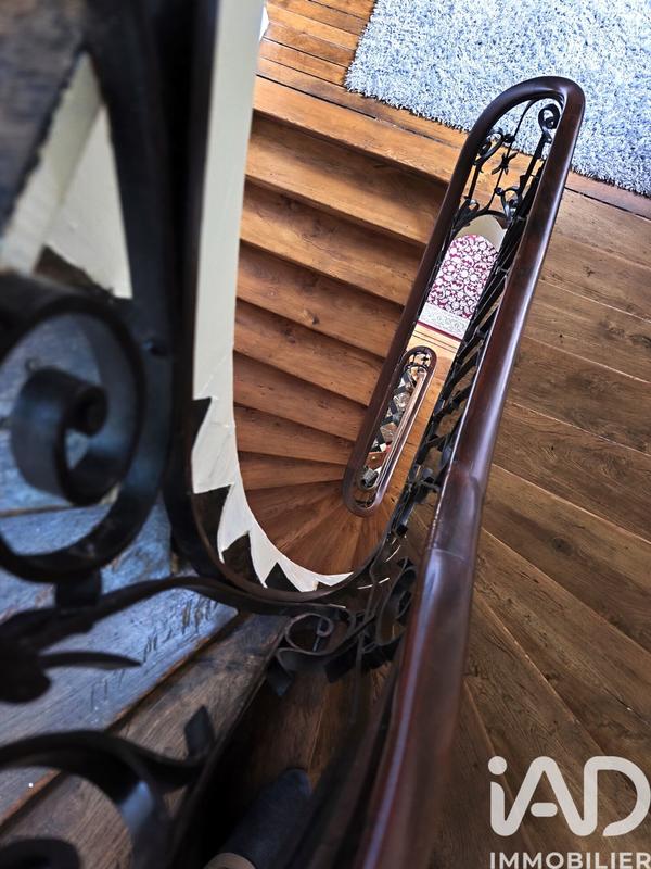 Château - 704 m² - 11 pièces