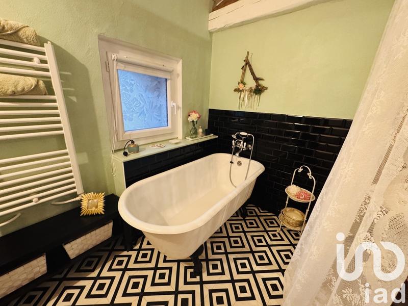 Maison - 201 m² - 5 pièces