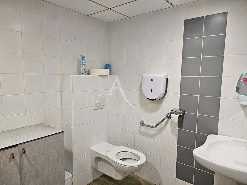 Local commercial - 100 m²