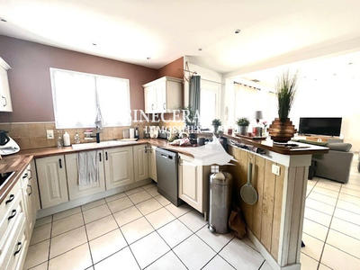 Maison - 106 m² - 5 pièces