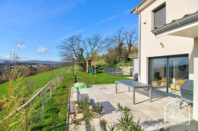 Maison - 114 m² - 5 pièces