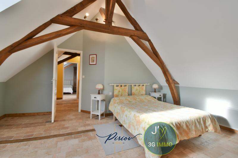 Villa - 252 m² - 13 pièces