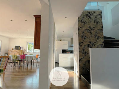 Maison - 163 m² - 5 pièces