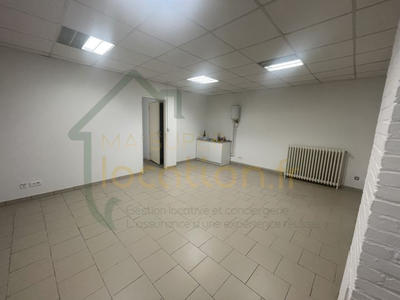 Local commercial - 186 m² - 5 pièces