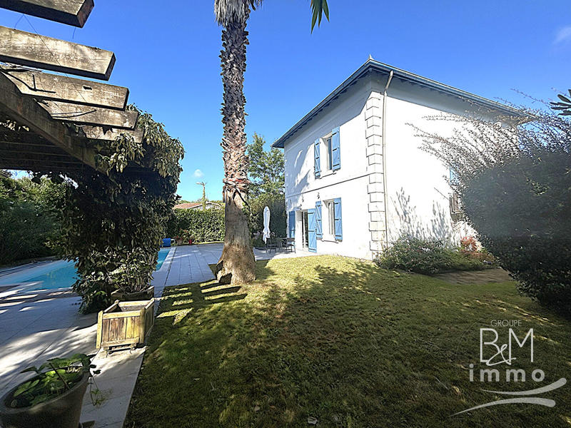 Maison - 140 m² - 5 pièces