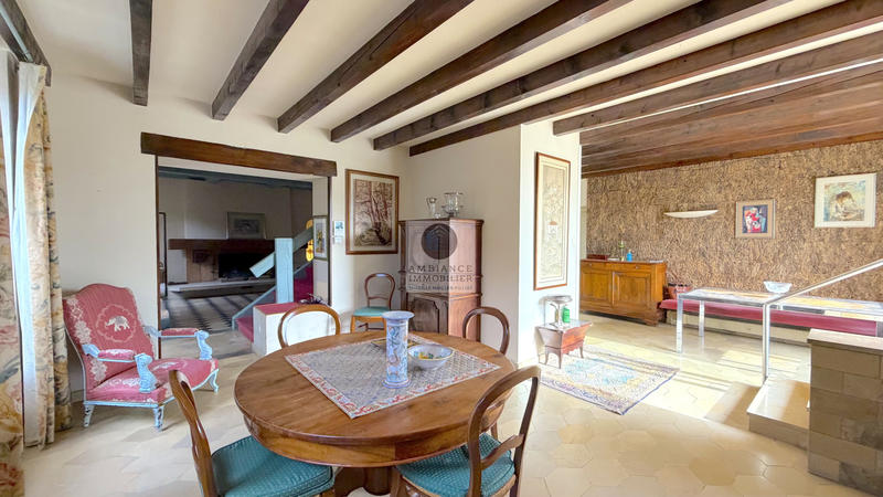 Maison - 217 m² - 7 pièces