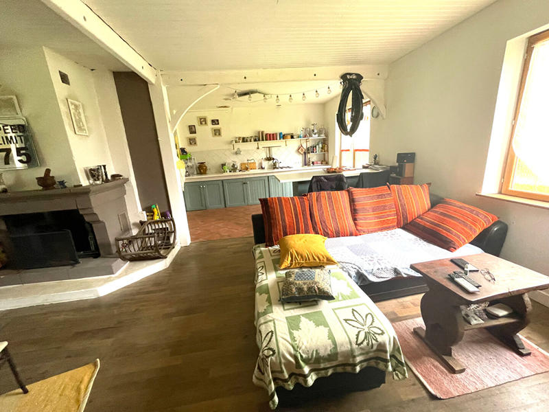 Maison - 99 m² - 4 pièces