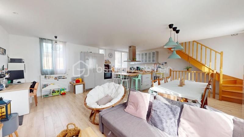 Maison - 122 m² - 5 pièces