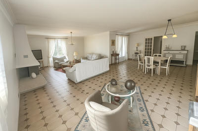 Maison - 195 m² - 6 pièces