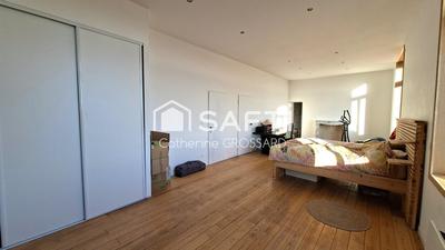 Maison - 300 m² - 10 pièces