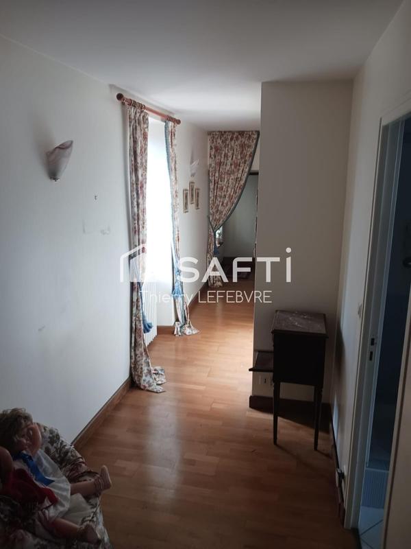 Maison - 223 m² - 7 pièces