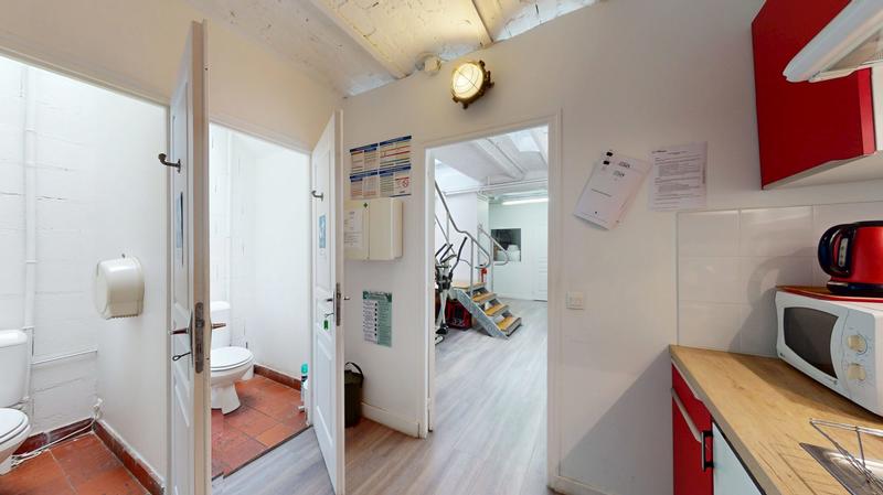 Local commercial - 353 m² - 10 pièces