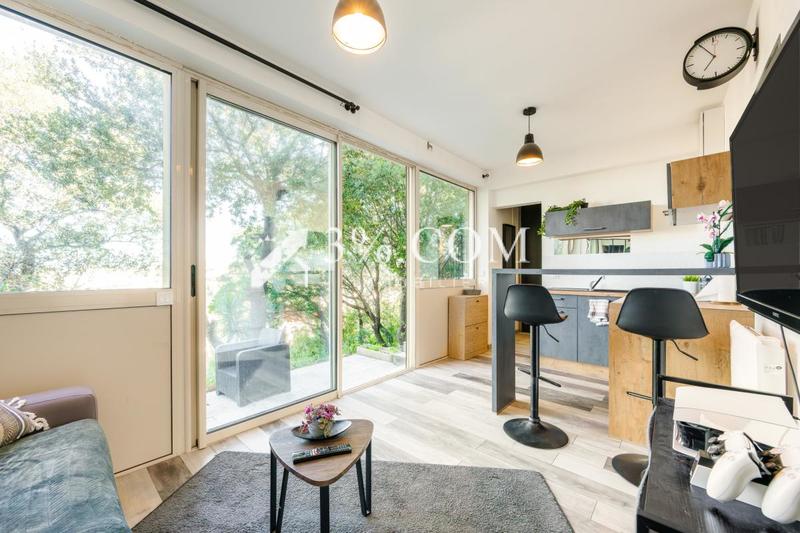 Studio - 68 m² - 2 pièces