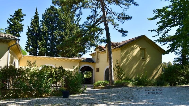 Propriété - 675 m² - 21 pièces