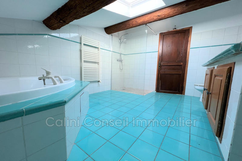 Maison - 201 m² - 6 pièces