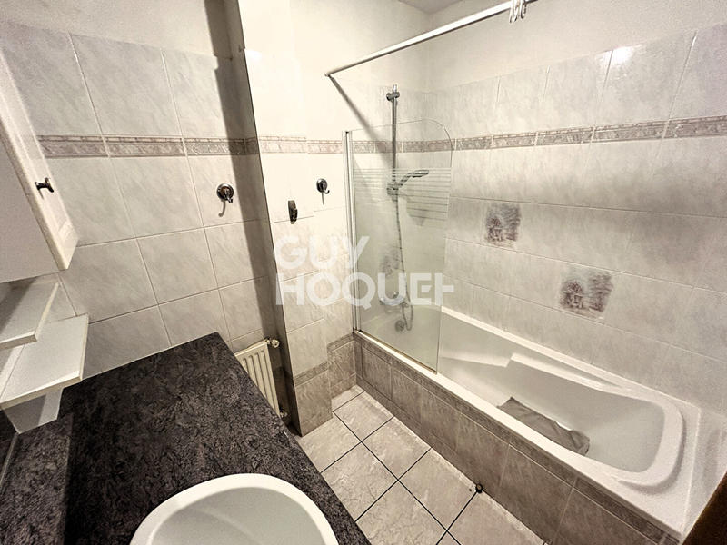 Maison - 195 m² - 10 pièces