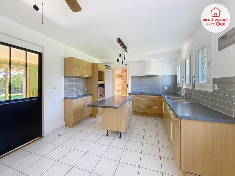 Maison - 143 m² - 8 pièces