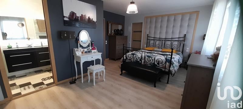 Maison - 214 m² - 7 pièces