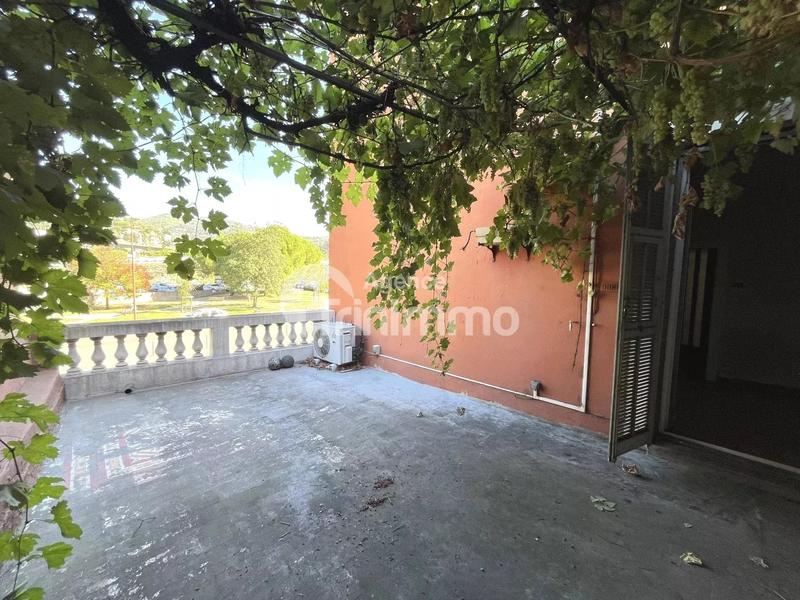 Appartement - 102 m² - 5 pièces