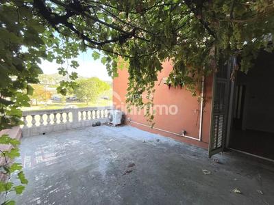 Appartement - 102 m² - 5 pièces